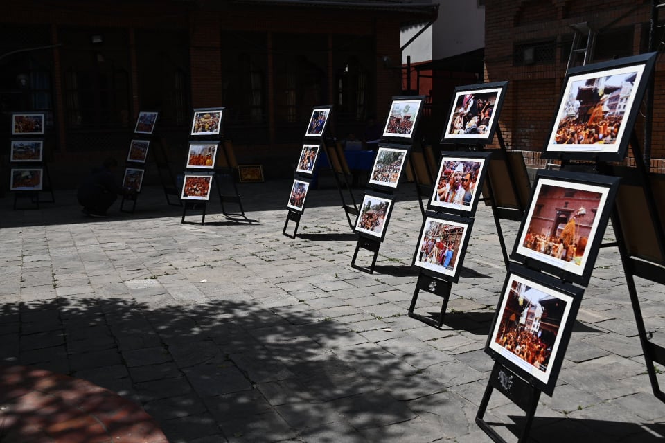 बिस्काः जात्राको महत्व झल्काउने फोटो प्रदर्शनी सुरु (तस्वीरहरू)